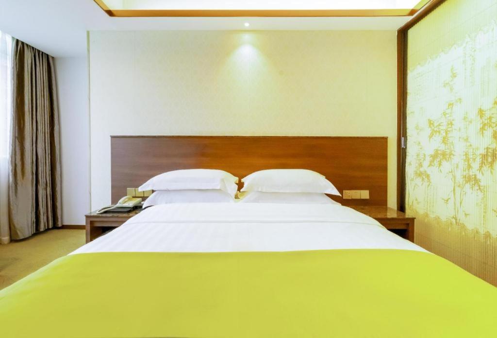 My Pleasant Hotel Shenzhen Exteriör bild