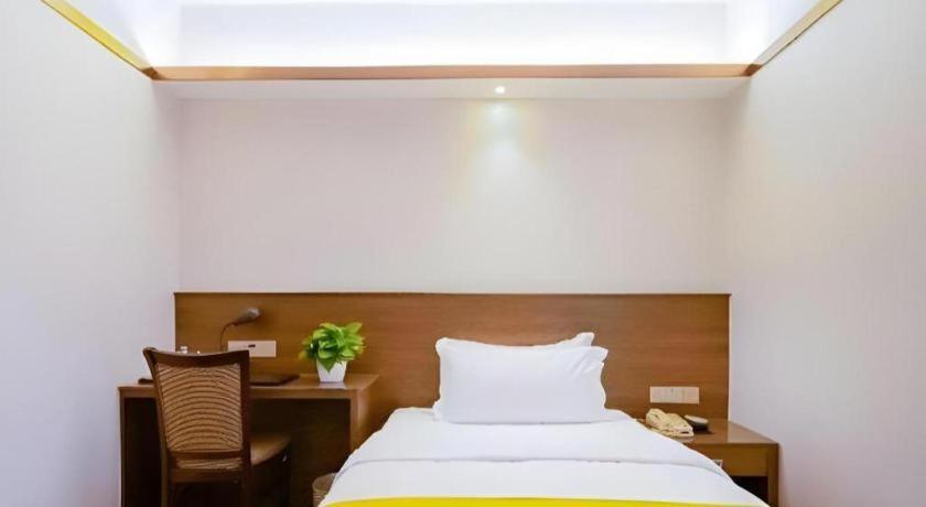 My Pleasant Hotel Shenzhen Exteriör bild