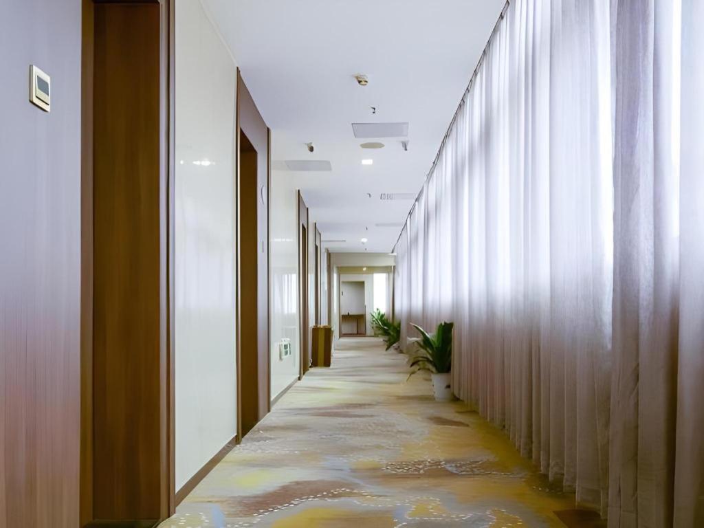My Pleasant Hotel Shenzhen Exteriör bild